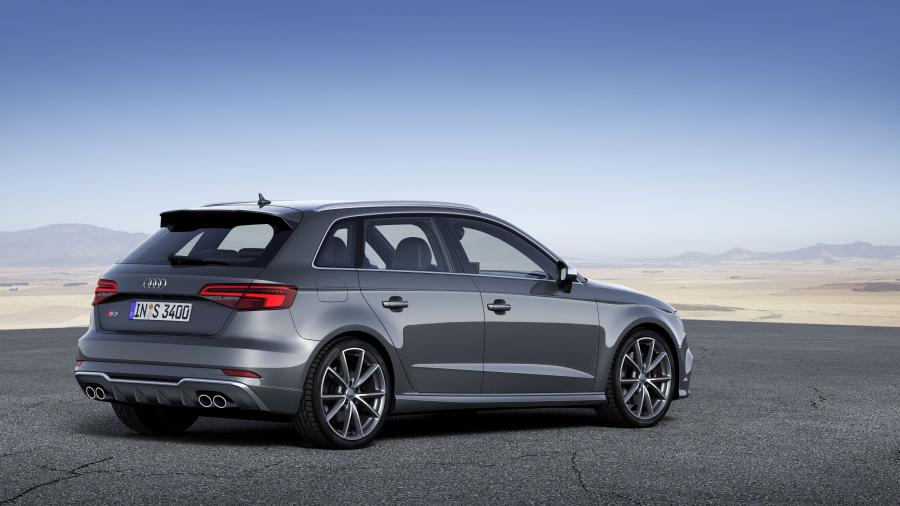  Audi S3 Sportback (8V) 2016 года  (WW) (фото 8 из 17)